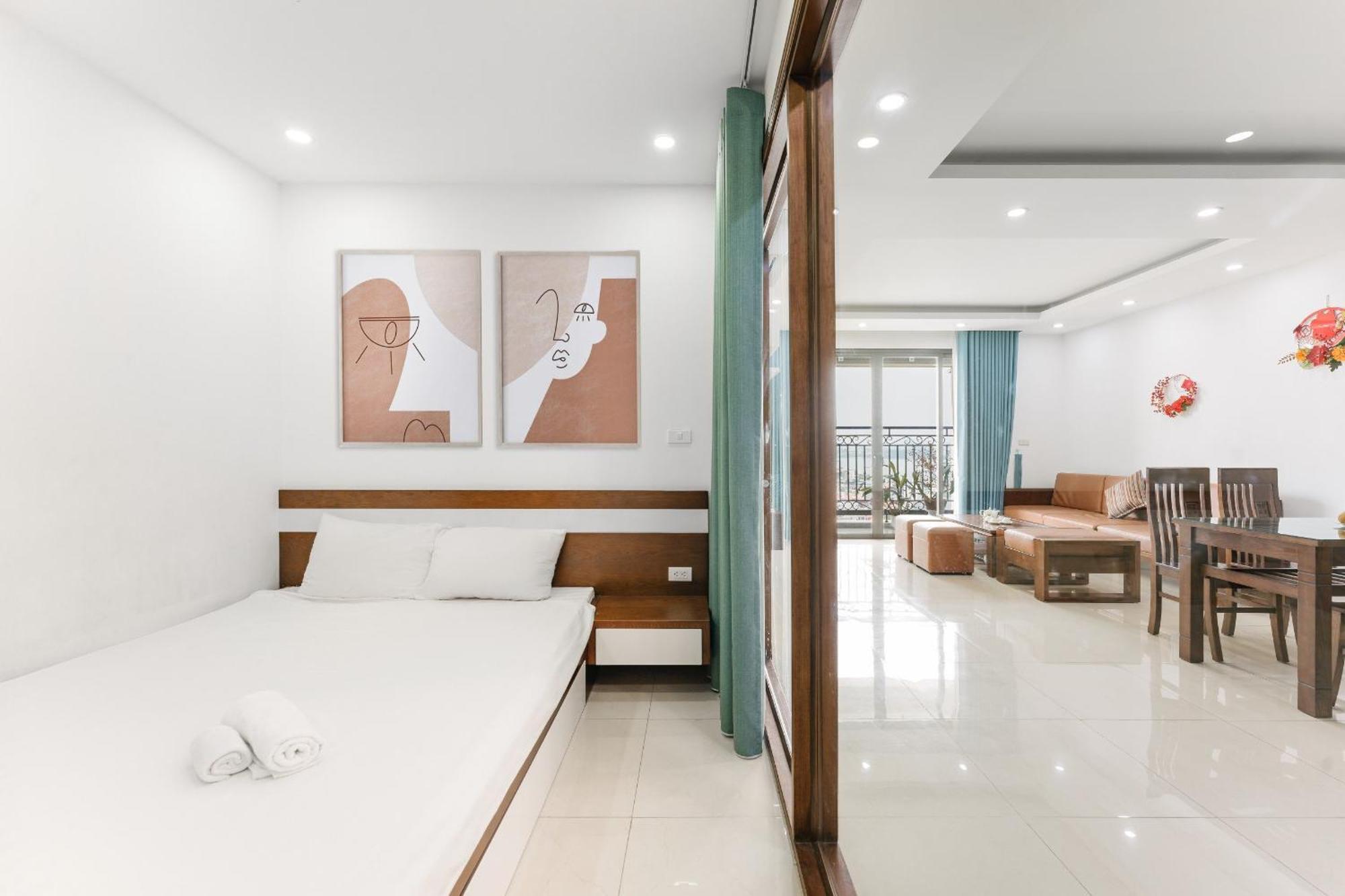 Westlake Homestay Hanoi - D'Le Roi Soleil Exterior photo