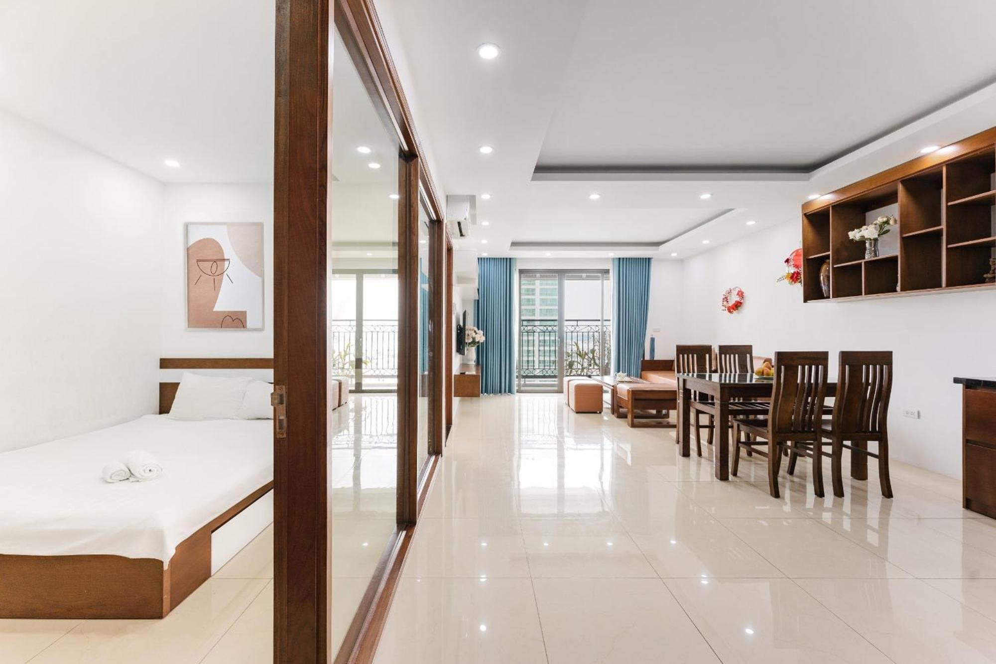 Westlake Homestay Hanoi - D'Le Roi Soleil Room photo