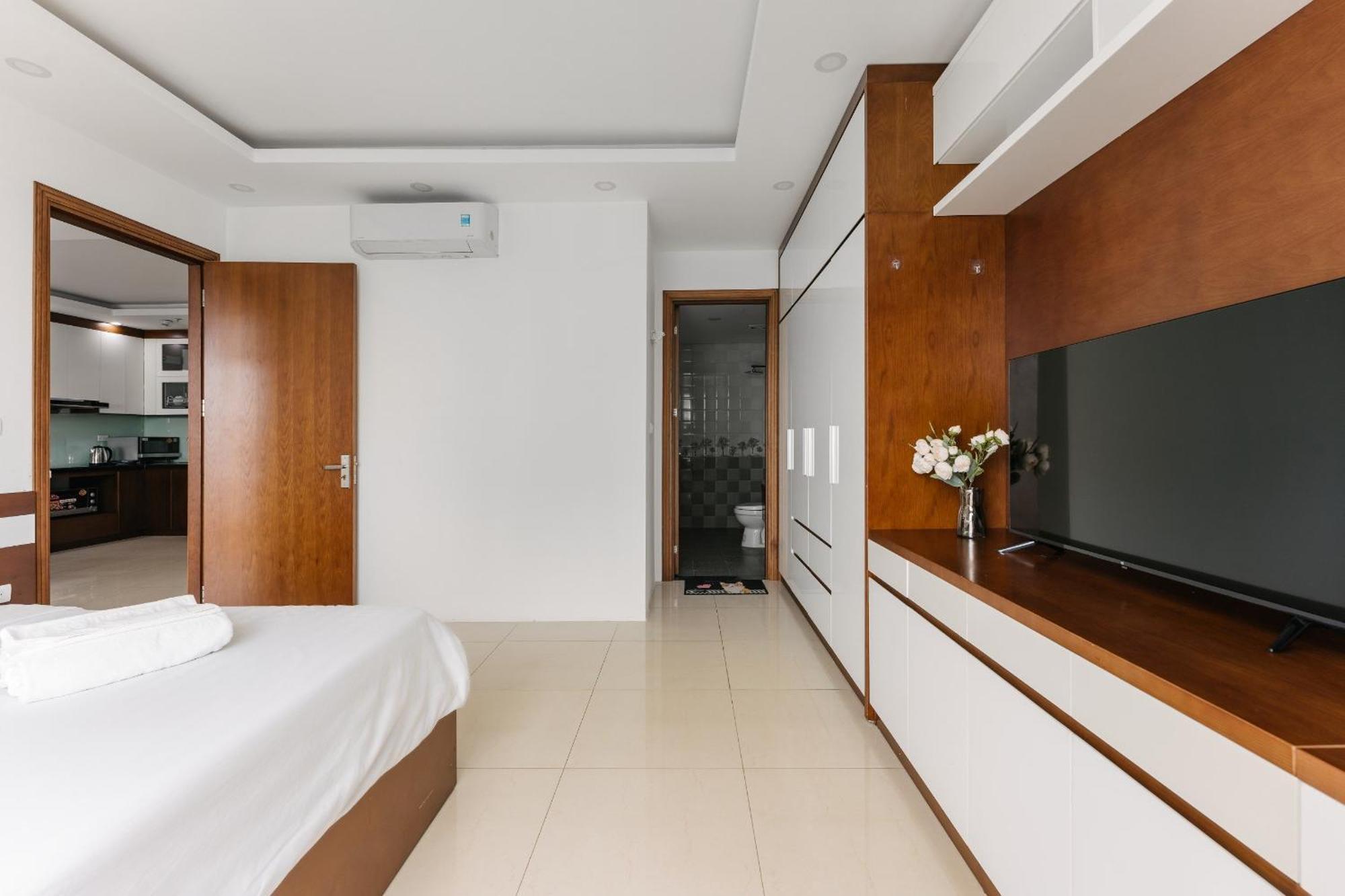 Westlake Homestay Hanoi - D'Le Roi Soleil Room photo