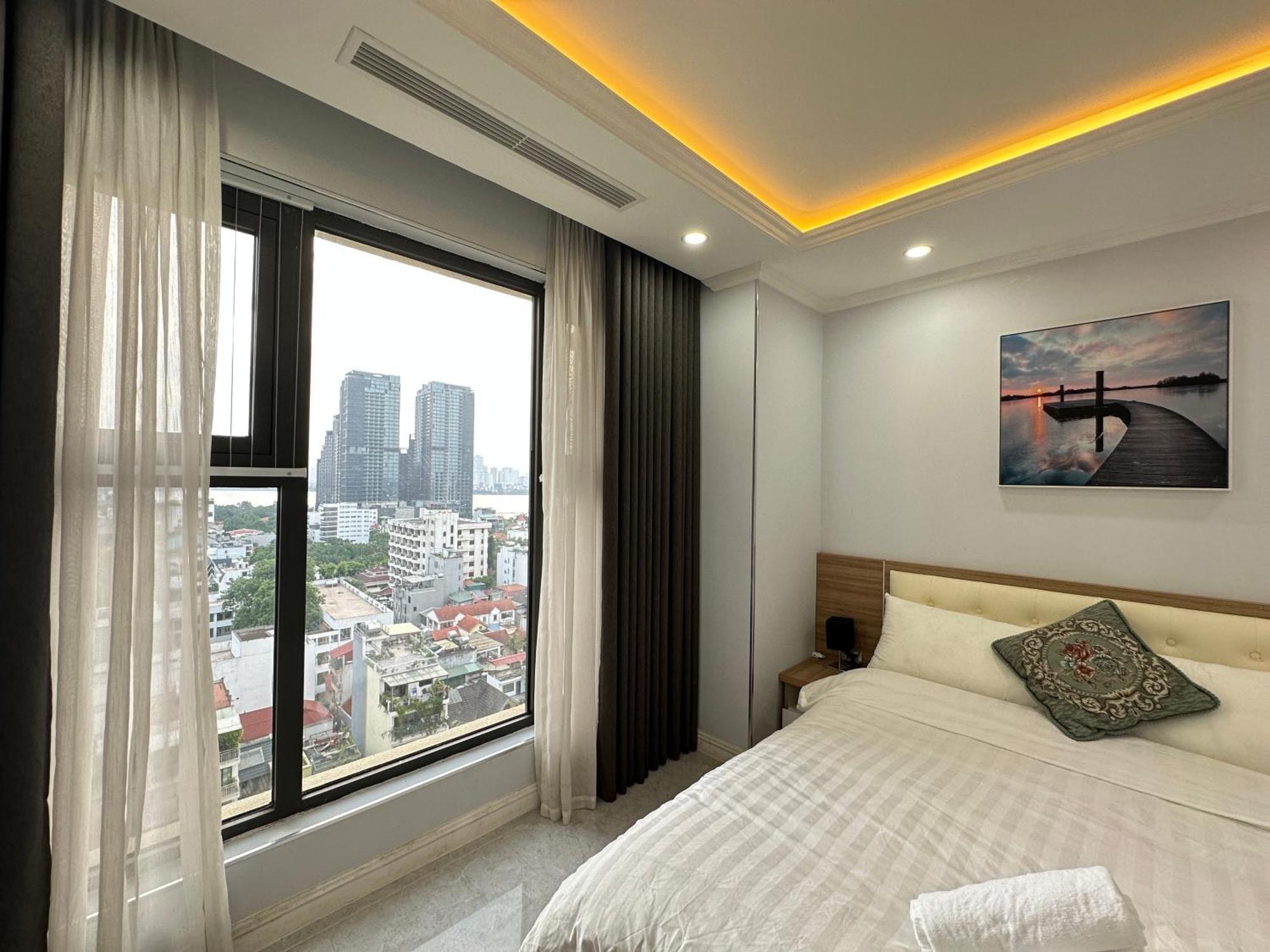 Westlake Homestay Hanoi - D'Le Roi Soleil Room photo